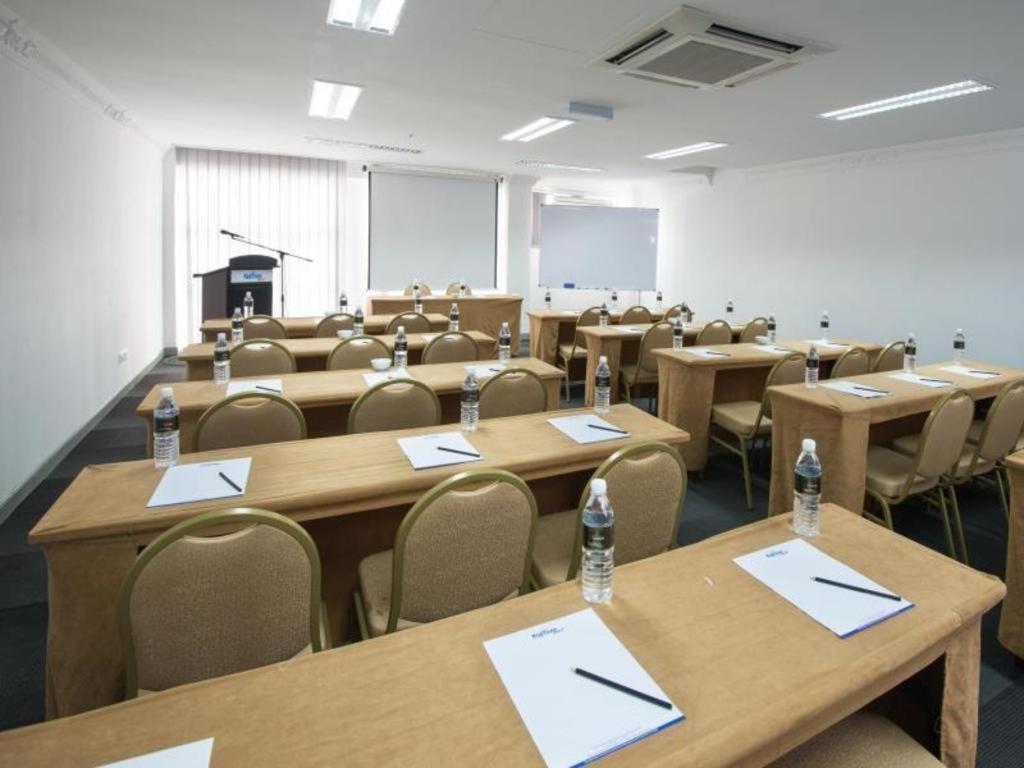 Hotel Zamburger Segamat Dış mekan fotoğraf